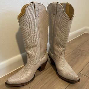 Idyllwind White Snakeskin Boots